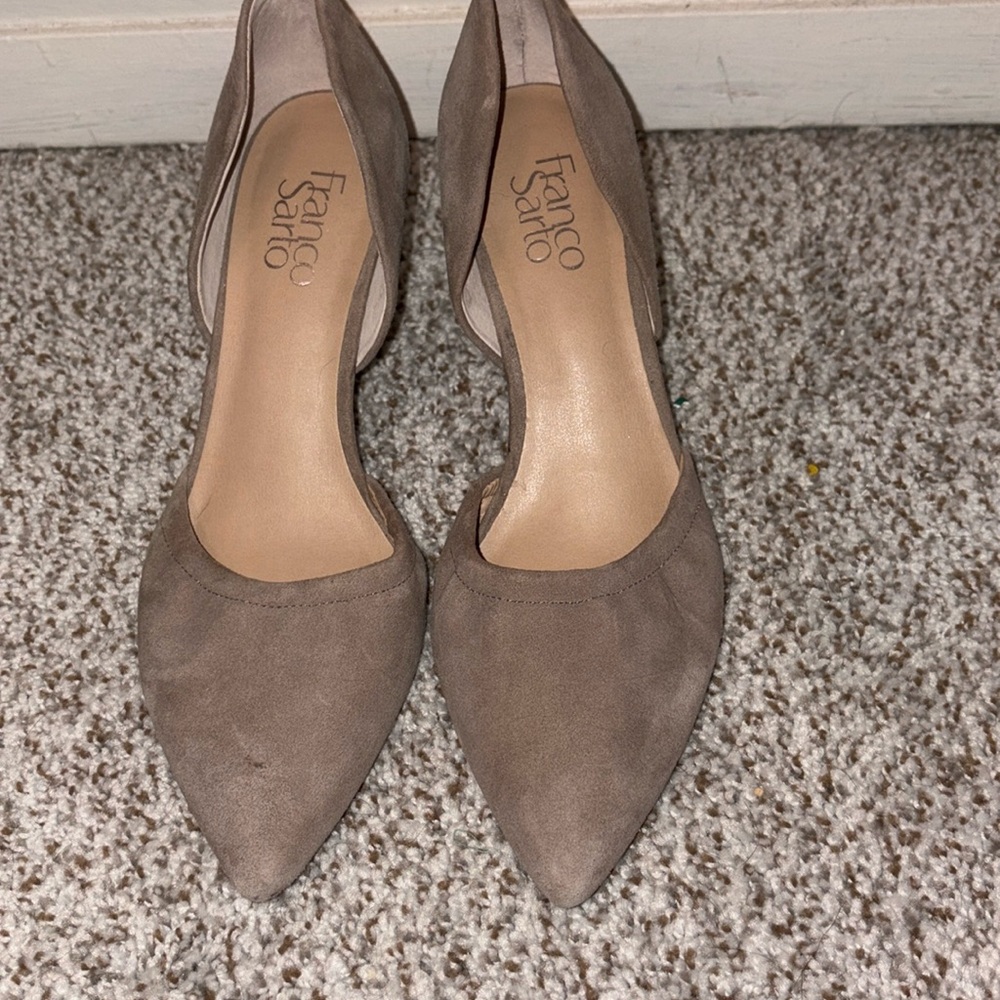 Franco Sarto suede shoes new. Cleaning out closet. Smoke free home!🏡